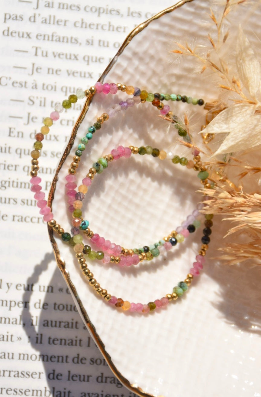 AMETHYSTE TURQUOISE AFRICAINE FAIT MAIN LA BAULE NOMADE MAMA NANTES SAVENAY TOURMALINE ROSE PIERRES FINES OR HEMATITE MINERAUX CRISTAUX 